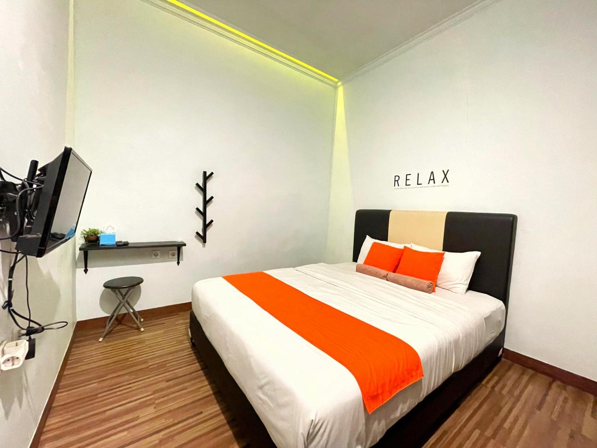 Room Ijen Hostel Banyuwangi  Exteriör bild